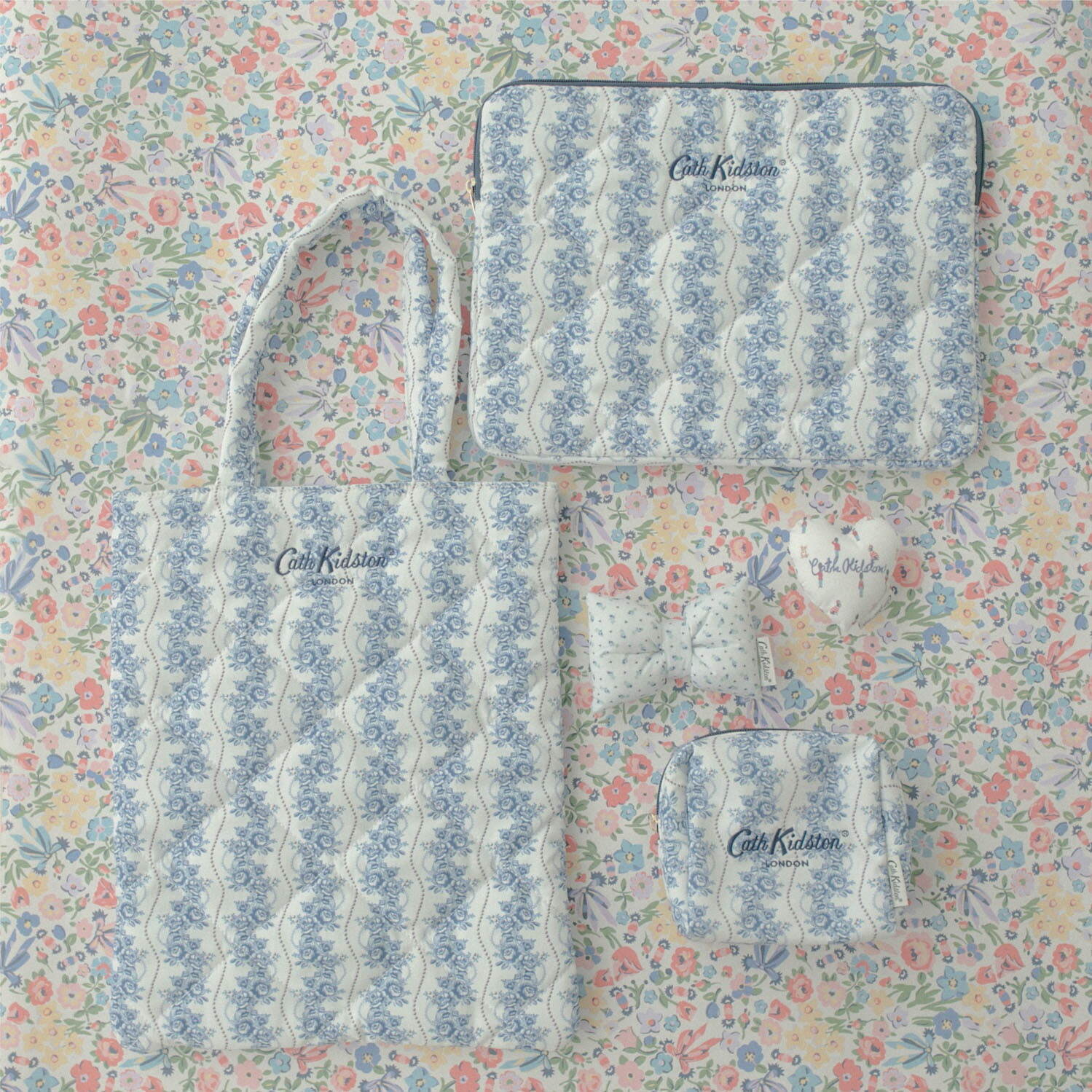 キャス キッドソン“小花柄”モバイルアクセサリー、ぽってりハート＆リボンのスマホグリップなど｜写真15