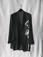 ヨウジヤマモト×エムエムパリス“想像上の家具”モチーフのジャケットやシャツ、抜染やアップリケで｜写真2