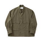 カラーが半年限定の直営店を福岡にオープン、襟付きミニマルアウターやミリタリーシャツブルゾン限定販売｜写真4