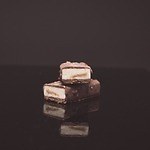 ラ・メゾン・デュ・ショコラの贅沢アイス、80％ダークチョコアイスやキャラメル入りバー｜写真8