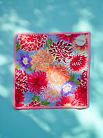 フェイラー×ケイタ マルヤマ“ダリアの花”シュニール織ハンカチやミニバッグ、ザ トウキョウコラボ｜写真5