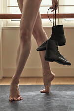 レペット“ダンスシューズ”着想のハイカットシューズ、流麗ラインを描くビオトープ限定モデル｜写真13