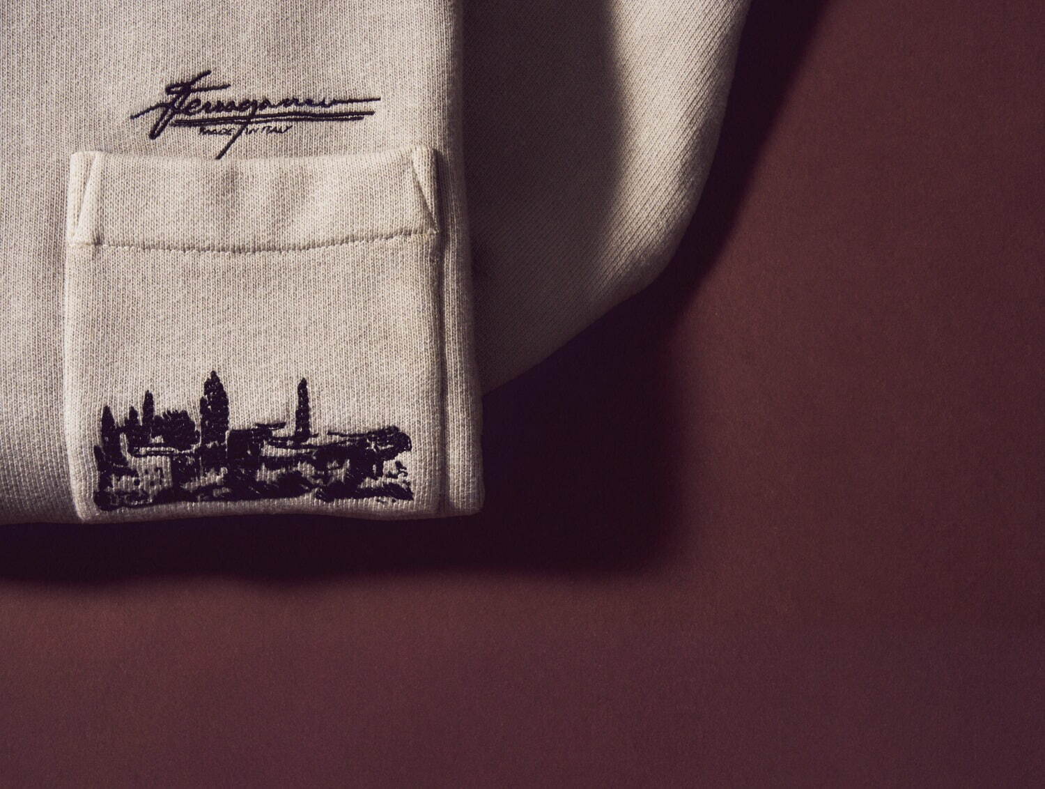 フェラガモ(Ferragamo) ハグ｜写真36