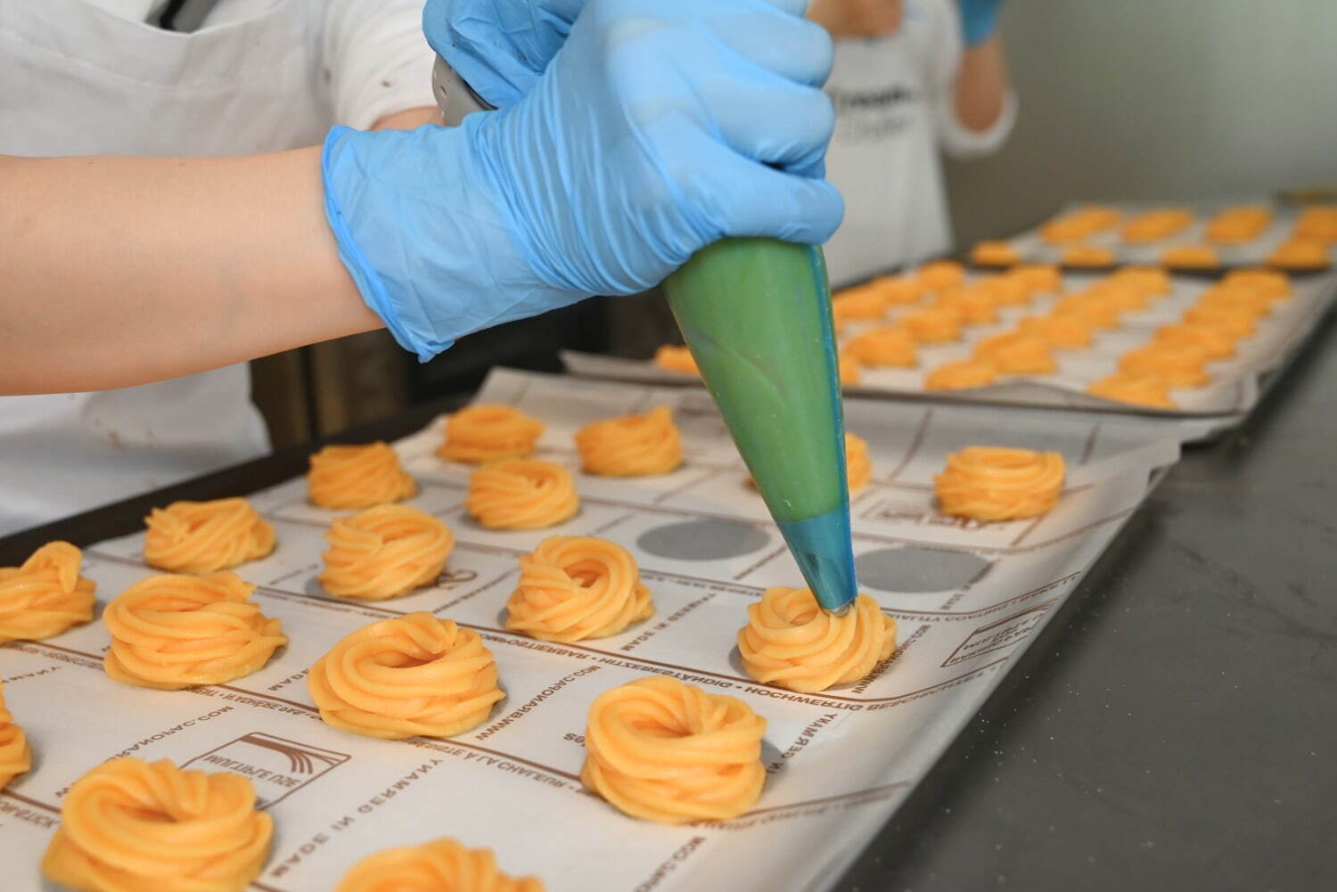 “シュークリーム×フレンチクルーラー”の新感覚スイーツ店「クリーム オア クルーラー」渋谷に｜写真11