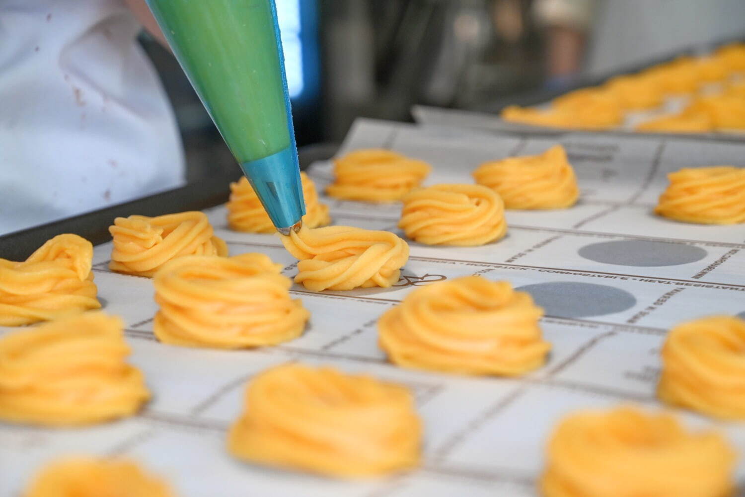 “シュークリーム×フレンチクルーラー”の新感覚スイーツ店「クリーム オア クルーラー」渋谷に｜写真10