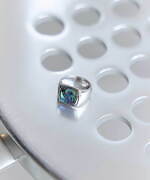 マメ クロゴウチの“刺繍レース”ドレスやクロエのメタリックレザー財布、パリゴの限定コラボ｜写真18