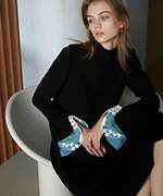 マメ クロゴウチの“刺繍レース”ドレスやクロエのメタリックレザー財布、パリゴの限定コラボ｜写真9