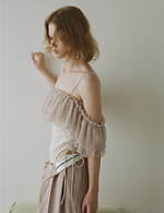 スナイデル25年夏スイムウェア、胸元リボンのラッシュガード付き水着やフリル華やぐ2WAYワンピ｜写真6