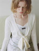 スナイデル25年夏スイムウェア、胸元リボンのラッシュガード付き水着やフリル華やぐ2WAYワンピ｜写真2