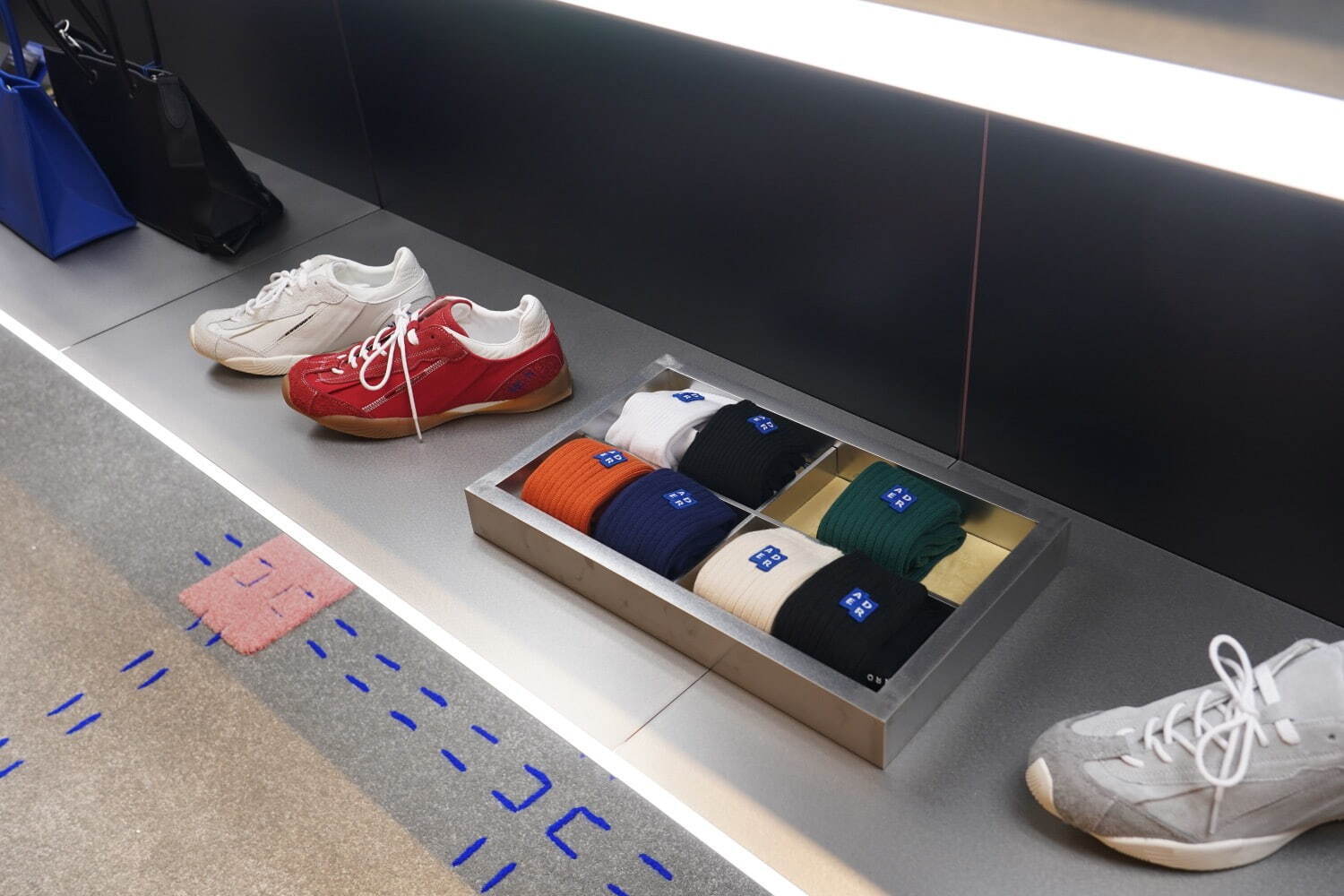 アーダーエラー(ADERERROR), ノンフィクション(NONFICTION), ヴィヴィアン・ウエストウッド(Vivienne Westwood), マーク ジェイコブス(MARC JACOBS), ディーゼル(DIESEL), トーガ(TOGA), アンブッシュ(AMBUSH), ジェントルモンスター(GENTLE MONSTER) ビヨンドワールド｜写真33
