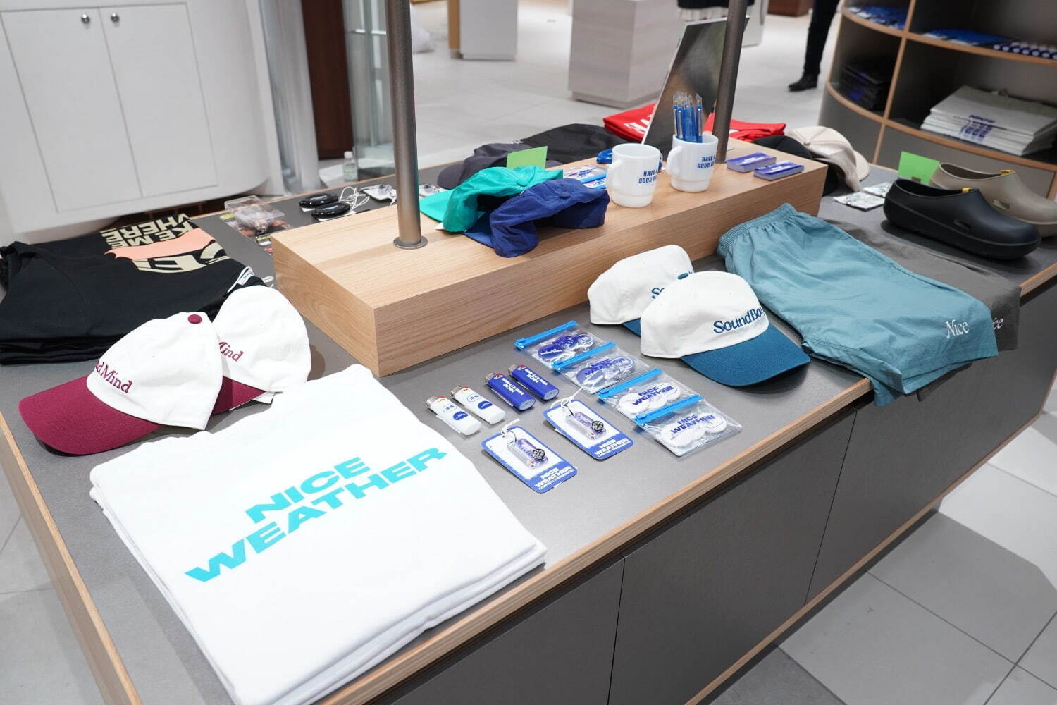 アーダーエラー(ADERERROR), ノンフィクション(NONFICTION), ヴィヴィアン・ウエストウッド(Vivienne Westwood), マーク ジェイコブス(MARC JACOBS), ディーゼル(DIESEL), トーガ(TOGA), アンブッシュ(AMBUSH), ジェントルモンスター(GENTLE MONSTER) ビヨンドワールド｜写真7