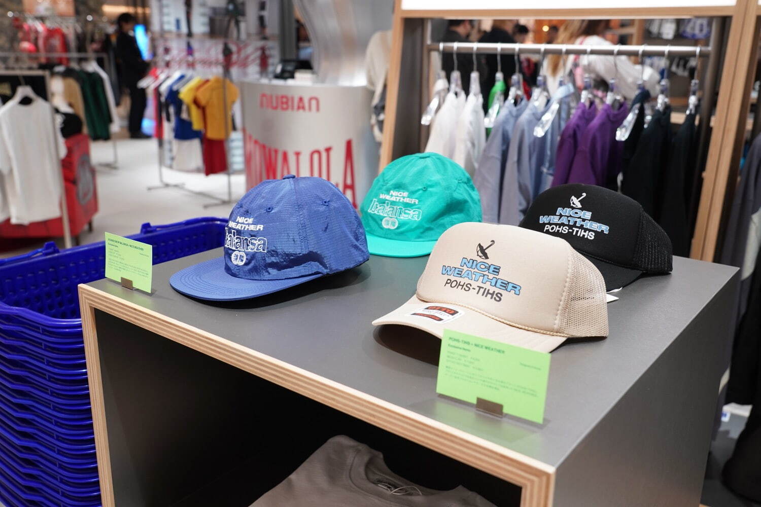 〈ポスティス×ナイスウェザー〉 メッシュキャップ 各7,920円
