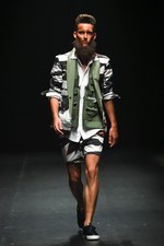 ヨシオクボ2015年春夏コレクション - 海と共に、たくましく生きる男性像｜写真6