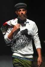 ヨシオクボ2015年春夏コレクション - 海と共に、たくましく生きる男性像｜写真10