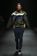 ヨシオクボ2015年春夏コレクション - 海と共に、たくましく生きる男性像｜写真17