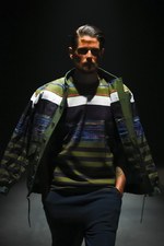 ヨシオクボ2015年春夏コレクション - 海と共に、たくましく生きる男性像｜写真18