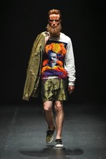 ヨシオクボ2015年春夏コレクション - 海と共に、たくましく生きる男性像｜写真20