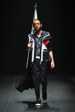 ヨシオクボ2015年春夏コレクション - 海と共に、たくましく生きる男性像｜写真22