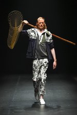 ヨシオクボ2015年春夏コレクション - 海と共に、たくましく生きる男性像｜写真26