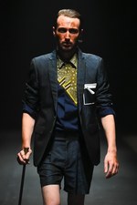 ヨシオクボ2015年春夏コレクション - 海と共に、たくましく生きる男性像｜写真31