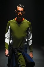 ヨシオクボ2015年春夏コレクション - 海と共に、たくましく生きる男性像｜写真35