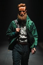 ヨシオクボ2015年春夏コレクション - 海と共に、たくましく生きる男性像｜写真51