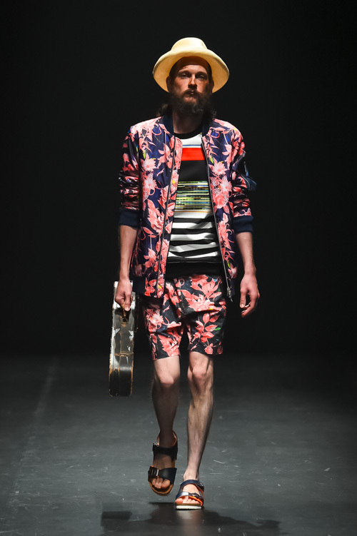 ヨシオクボ2015年春夏コレクション - 海と共に、たくましく生きる男性像 | 写真