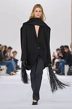 スポーツマックス 2025年秋冬コレクション - 溢れる創造性、目を奪うシルエットと素材の妙｜写真1