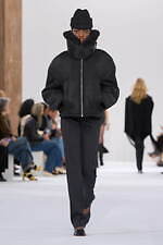 スポーツマックス 2025年秋冬コレクション - 溢れる創造性、目を奪うシルエットと素材の妙｜写真8