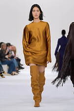 スポーツマックス 2025年秋冬コレクション - 溢れる創造性、目を奪うシルエットと素材の妙｜写真22