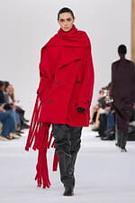 スポーツマックス 2025年秋冬コレクション - 溢れる創造性、目を奪うシルエットと素材の妙｜写真25