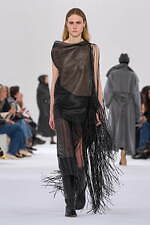 スポーツマックス 2025年秋冬コレクション - 溢れる創造性、目を奪うシルエットと素材の妙｜写真38