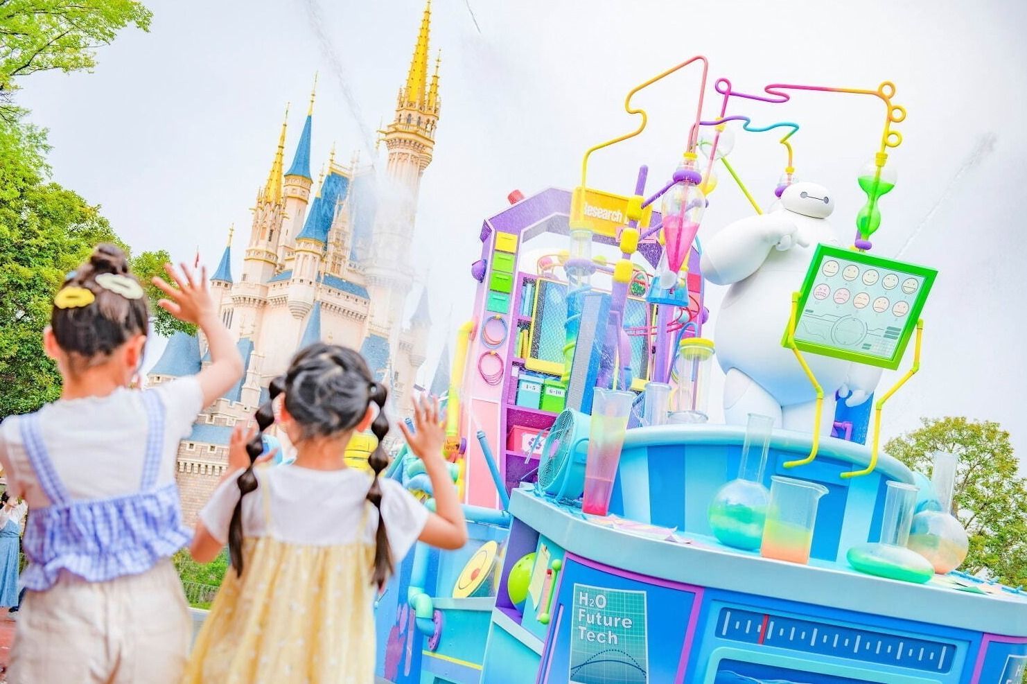 東京ディズニーリゾート「びしょ濡れ」夏イベント、Mrs. GREEN