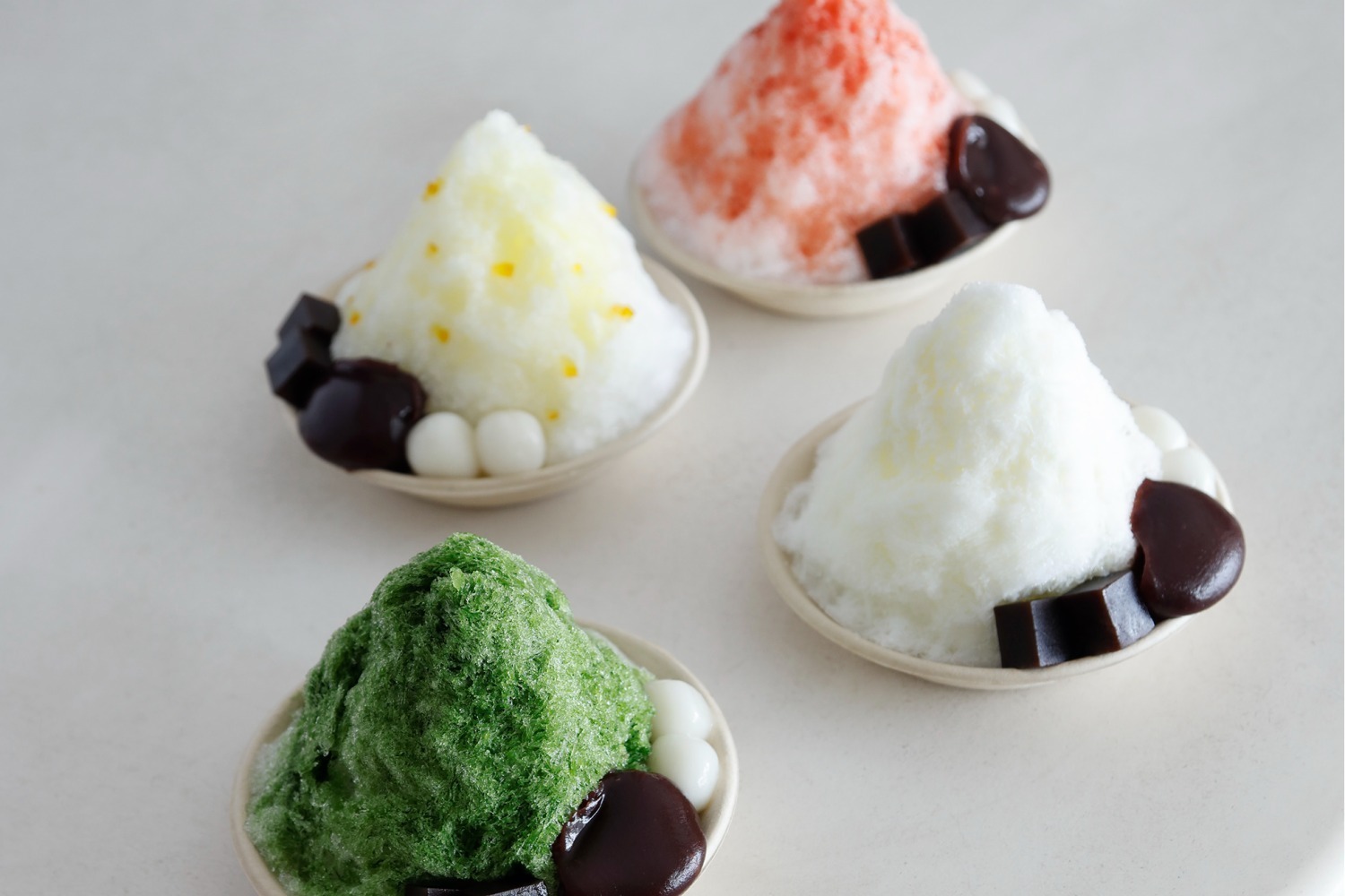 抹茶スイーツ｜トラヤあんスタンド「あんペーストかき氷」あまおう苺や夏みかんなど全5種、白玉＆黒砂糖羊羹入りで