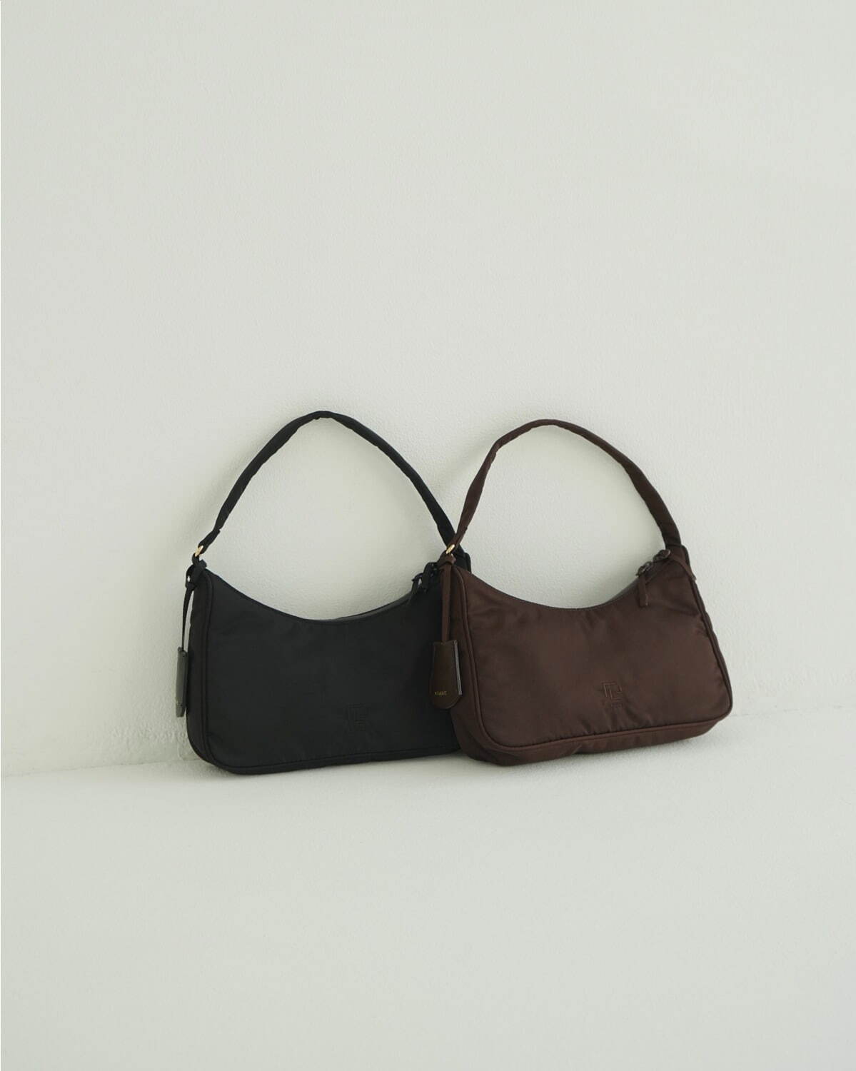 ハンドバッグ 28,600円
