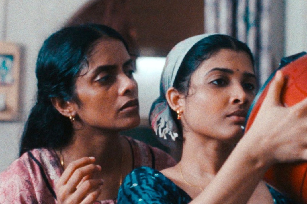 洋画｜『私たちが光と想うすべて』“インド映画初”カンヌ映画祭グランプリ、人生を変えると決めた女性2人の友情