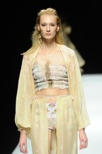 ジン カトウ 2015年春夏コレクション - 立ち居振る舞いからにじみでる、エレガンス｜写真5