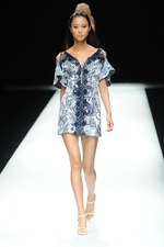 ジン カトウ 2015年春夏コレクション - 立ち居振る舞いからにじみでる、エレガンス｜写真22