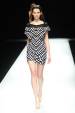 ジン カトウ 2015年春夏コレクション - 立ち居振る舞いからにじみでる、エレガンス｜写真26