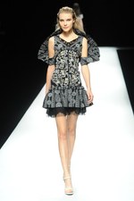 ジン カトウ 2015年春夏コレクション - 立ち居振る舞いからにじみでる、エレガンス｜写真27