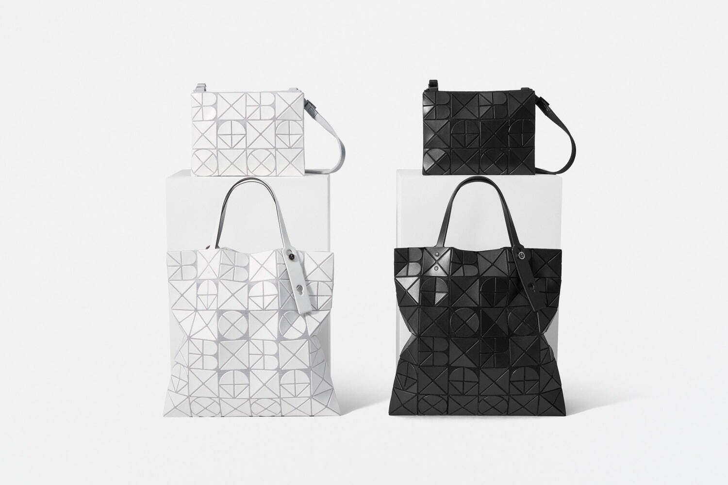 BAO BAO isseymiyake 変形ピース FONT トートバッグ FONT – ISSEY MIYAKE ONLINE STORE