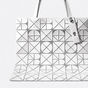 バオ バオ イッセイ ミヤケ(BAO BAO ISSEY MIYAKE) フォント｜写真6