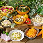 阪急うめだ本店の25年ビアガーデン、空と緑の屋上広場でフード＆ドリンク食べ飲み放題｜写真1