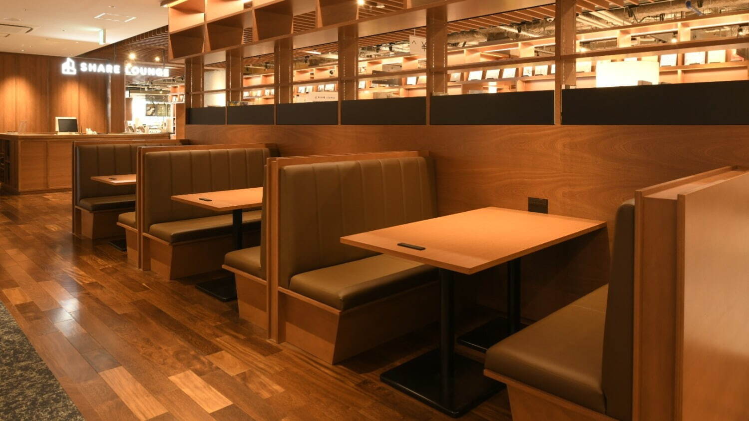 スタバ併設のブック＆カフェ「福岡天神 蔦屋書店」ワンビルにオープン、約4万冊の書籍やイベントスペース｜写真10