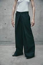 ジョン ローレンス サリバン“大胆タック”のワイドトラウザーズ、直営店限定で｜写真15