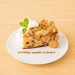 代官山「ミッフィーカフェ トーキョー」“ミッフィーの顔”が乗るミートボールパイ＆バナナショートケーキ｜写真7