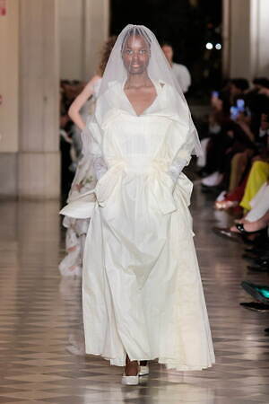 ヴィヴィアン・ウエストウッド ブライダル(Vivienne Westwood Bridal) 2026年春夏ウィメンズ&メンズコレクション  - 写真26