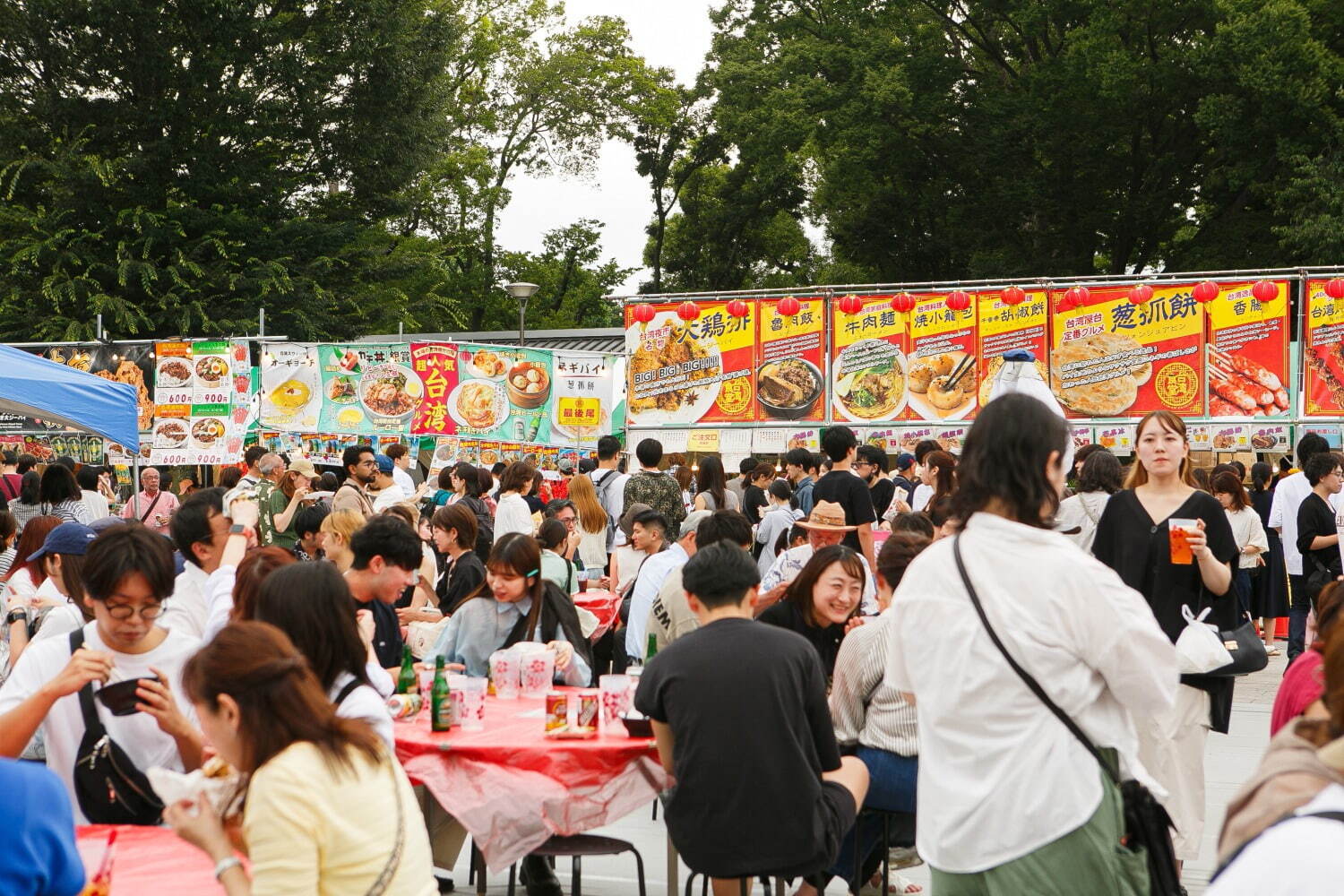 台湾フェスティバル TOKYO2025」上野公園で、激辛牛肉麺など台湾 台湾フェスティバル TOKYO2025」上野公園で、激辛牛肉麺など台湾