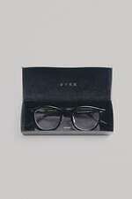 金子眼鏡×アメリのアイウェア、“80年代ヴィンテージ風”サングラス＆定番ウェリントン型眼鏡｜写真3