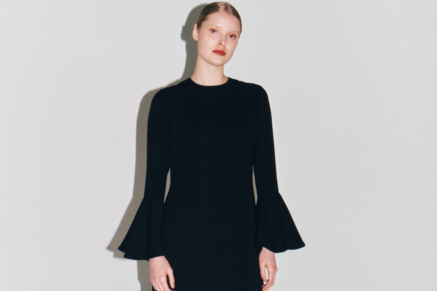 ルームエイト ブラック 2024-25年秋冬 ウィメンズ コレクション